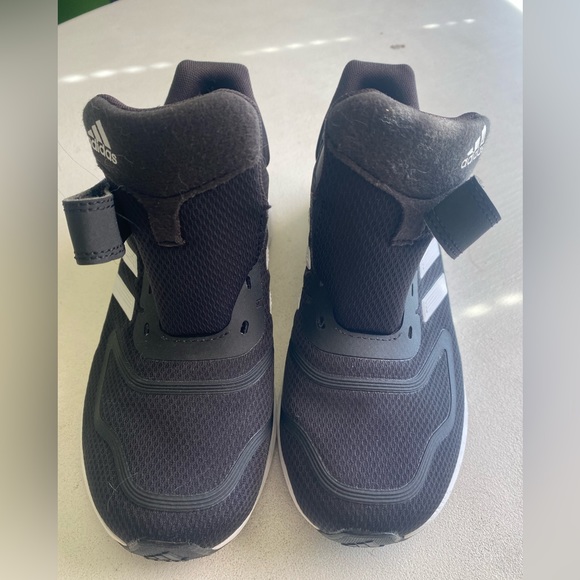 NWOT Adidas Boys Shoes Size 3 Color Black - Picture 7 of 9